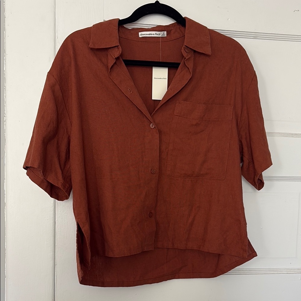 Abercrombie & Fitch Linen Cropped Button Down